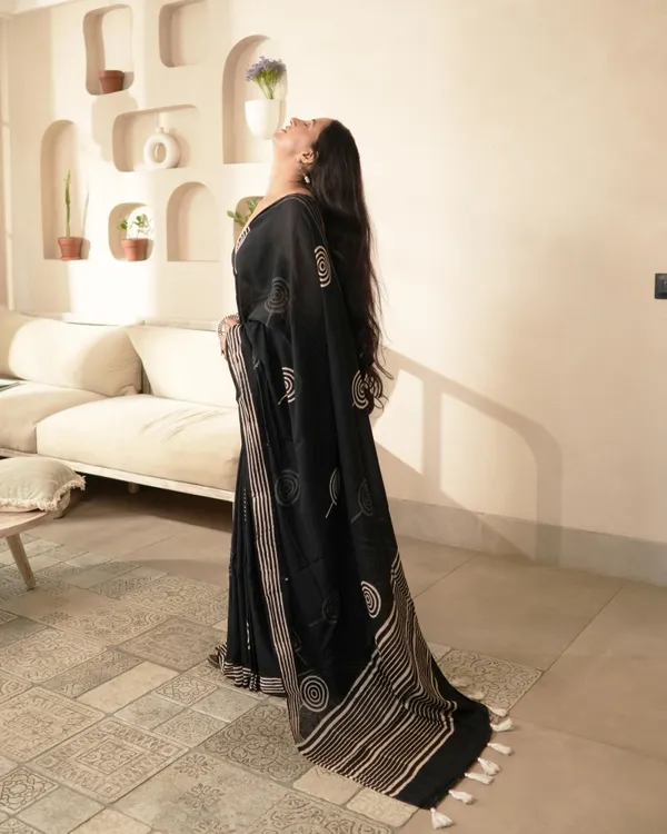 Multicolour_Cotton_Eyecy_Hblock_Print_Moonga_Saree_With_Tassels_For_Women